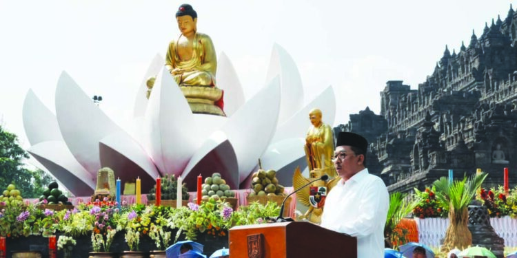 Hari Waisak, Wamenag: Umat Buddha Senantiasa Jaga Sikap Toleransi - waisak - www.indopos.co.id