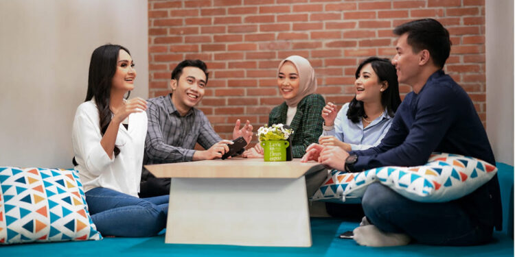 PT Bank Rakyat Indonesia (Persero) Tbk atau BRI kembali mendapatkan penghargaan dari HR Asia Best Companies to Work for in Asia 2023. Selain itu, BRI juga memperoleh penghargaan khusus HR Asia DEI - Diversity, Equity & Inclusion Award 2023. Foto: BRI