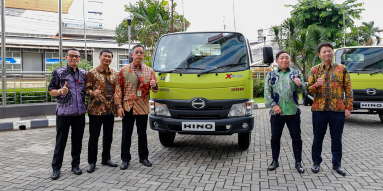 Hino Indonesia secara resmi mengumumkan perubahan nama tiga produknya. Foto: Dok. Hino Indonesia