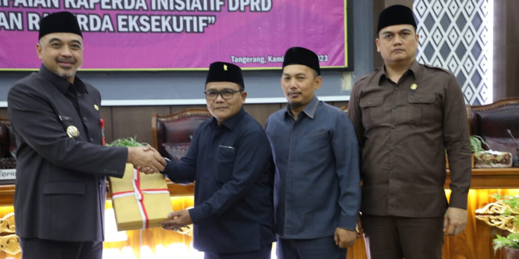 Bupati Zaki Minta DPRD Kabupaten Tangerang Bahas dan Sahkan 2 Raperda - pemkab tgr - www.indopos.co.id