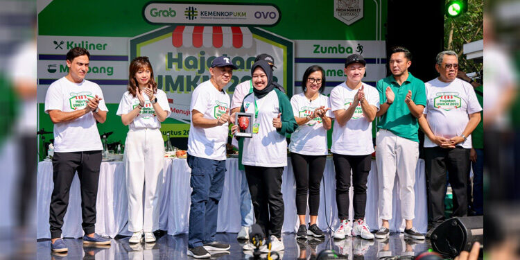MenKopUKM Teten Masduki pada acara Hajatan UMKM 2023 (Menuju Hari UMKM Nasional), di Fresh Market Bintaro, Tangsel, Banten, Minggu (6/8). Foto: Dok. KemenKopUKM