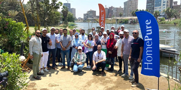 Di Mesir, QNET Bersihkan Sungai Nil dari Sampah Plastik - qnet - www.indopos.co.id