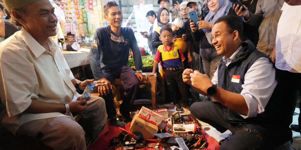 Ke Pasar Induk Cianjur, Anies Jadi Tempat Keluh Kesah Pedagang dan Warga - anies 15 - www.indopos.co.id