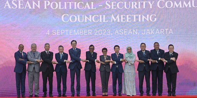 Pertemuan ke-27 Dewan ASEAN Political Security Community (APSC) bersama Menteri Luar Negeri di Jakarta (4/9/2023). (kemlu.go.id)