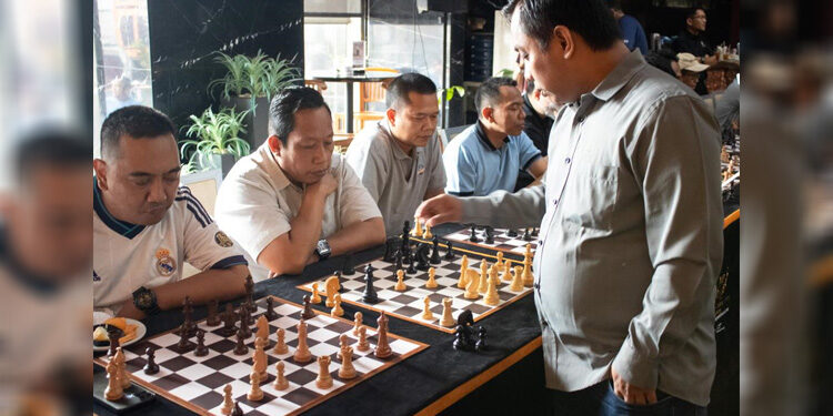 Peringati Haornas, FIDE Master International Bertanding di Merlynn Park Hotel Jakarta - catur - www.indopos.co.id