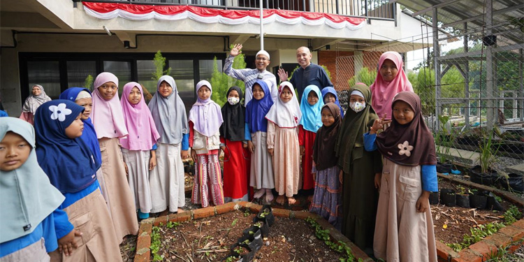 Kolaborasi Haus! dan Cinta Quran Foundation, Bantu Pembangunan Sekolah Alam di Bogor - haus - www.indopos.co.id