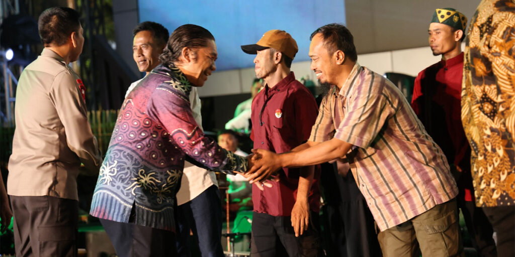 Mantan Anggota NII Banten Ucapkan Kesetiaan kepada NKRI - muktabar 4 - www.indopos.co.id