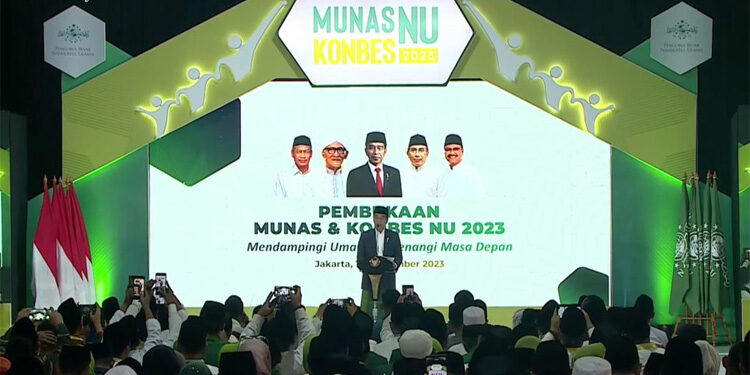 Presiden Jokowi saat membuka Munas-Konbes NU 2023, di Jakarta, Senin (18/9/2023). Foto: Tangkapan Layar YouTube