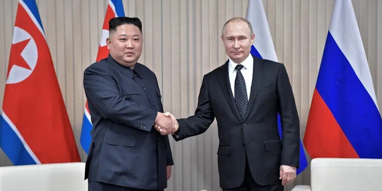 Dokumen - Presiden Rusia Vladimir Putin (kanan) dan Pemimpin Korea Utara Kim Jong-un di Vladivostok, Rusia pada 25 April 2019. Foto: Al Jazeera