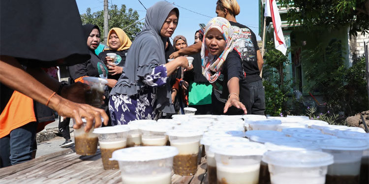 Senam Bersama Kowarteg Ganjar Jadi Anjangsana Ratusan Warga di Lamongan - gp - www.indopos.co.id
