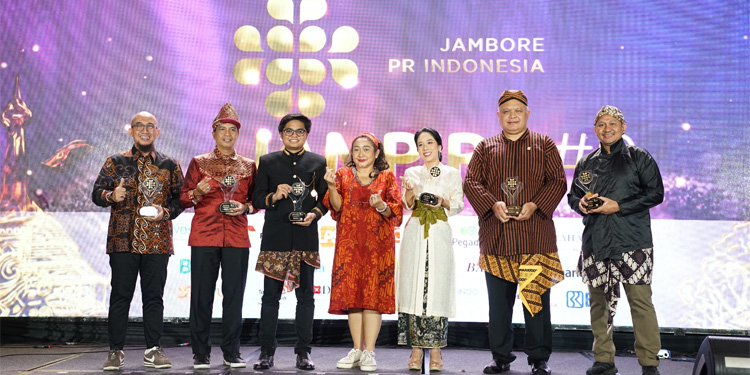 Kepemimpinan Komunikasi Korporat PHI Sabet Penghargaan Insan PR di Jambore Ke-9 PR Indonesia - jambore - www.indopos.co.id
