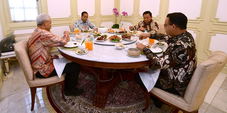 Presiden Joko Widodo (Jokowi) menjamu makan siang bersama tiga bakal calon presiden (bacapres) di Istana Negara, Jakarta. Foto: Dok Setkab