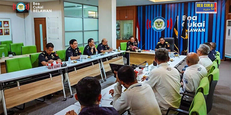 Bea Cukai Belawan menerima kunjungan Tim Ikatan Motor Indonesia untuk membahas terkait pelaksanaan Grand Final FIA Asia Pacific Rally Championship.