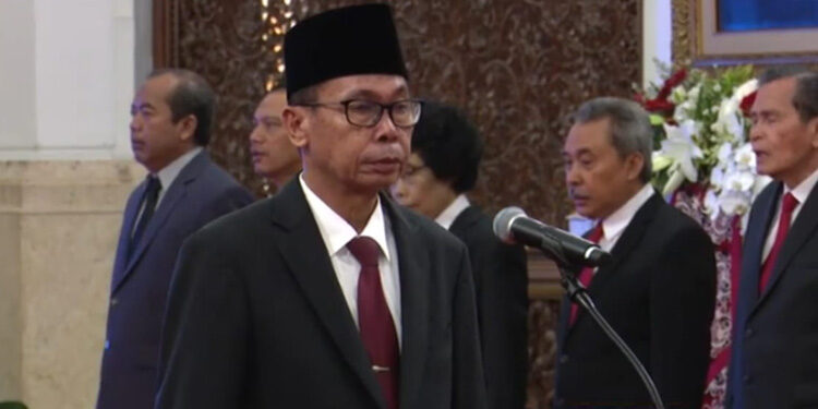 Momen pelantikan Nawawi Pomolango sebagai Ketua Sementara Komisi Pemberantasan Korupsi (KPK) di Istana Negara, Jakarta, Senin (27/11/2023). Foto: YouTube Sekretariat Presiden