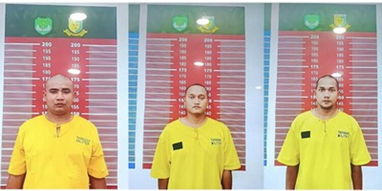 Tiga oknum TNI terdakwa pembunuhan Imam Masykur. Foto: Dokumen Puspen TNI