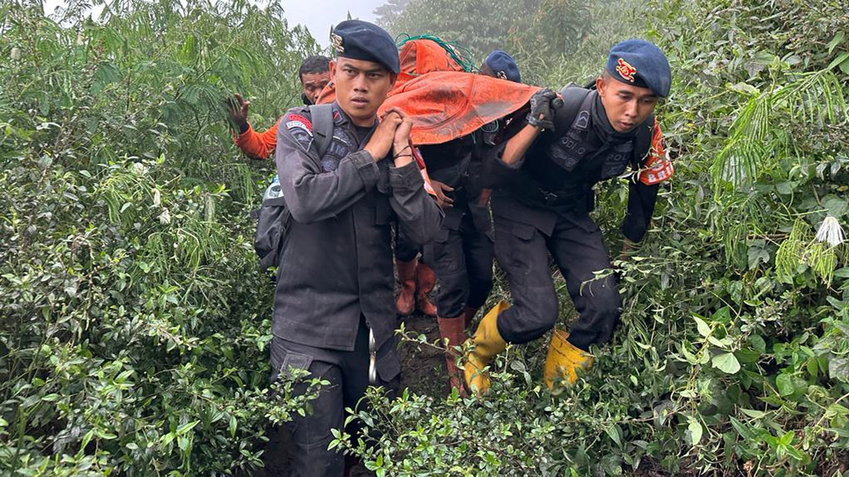 Seluruh Pendaki Gunung Marapi Yang Terdata Ditemukan - Www.indopos.co.id