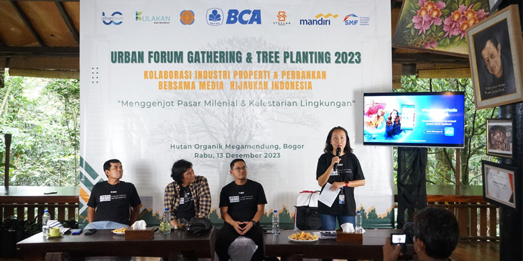 Urban Forum Gathering and Tree Planting 2023 yang mengangkat tema ‘Menggenjot Pasar Milenial dan Kelestarian Lingkungan’ yang berlangsung di Hutan Organik, Kecamatan Megamendung, Kabupaten Bogor, Provinsi Jawa Barat, Rabu (13/12/2023). Foto: Urban Forum