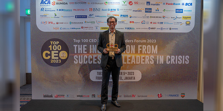 Lakukan Banyak Transformasi, Dirut Brantas Abipraya Raih TOP 100 CEO 2023 Awards - brantas - www.indopos.co.id