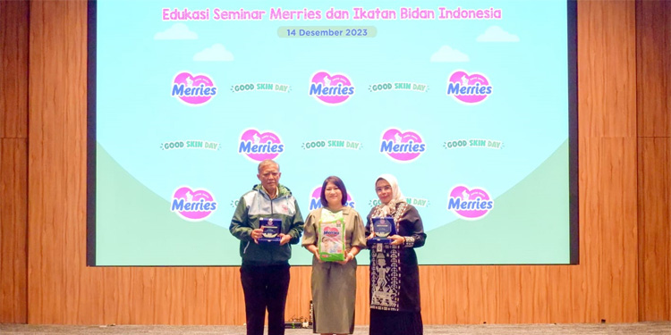 Merries melalui salah satu lini produknya Merries Good Skin bersama dengan Ikatan Bidan Indonesia (IBI) berkolaborasi mengedukasi 200 Bidan di Jabodetabek terkait kesehatan kulit bayi. Foto: Dok. Merries