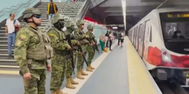 Tentara-Ekuador