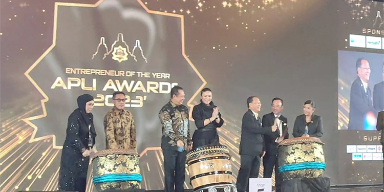 Asosiasi Penjualan Langsung Indonesia Gelar APLI Awards 2023 - apli - www.indopos.co.id
