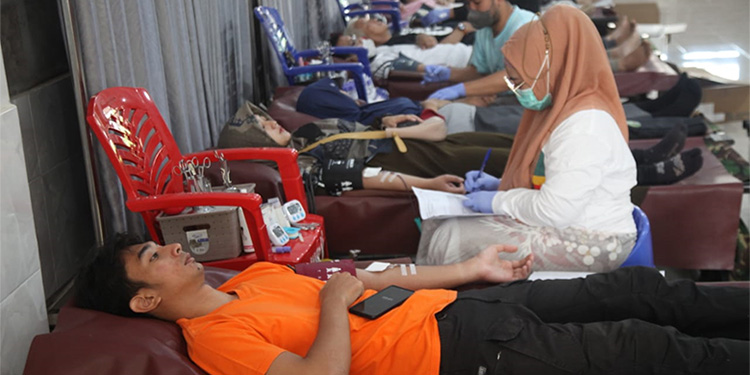 115 Orang Ramaikan Setetes Darah Berpahala di Masjid Al-Hidayah Purn Kopassus - donro darah - www.indopos.co.id