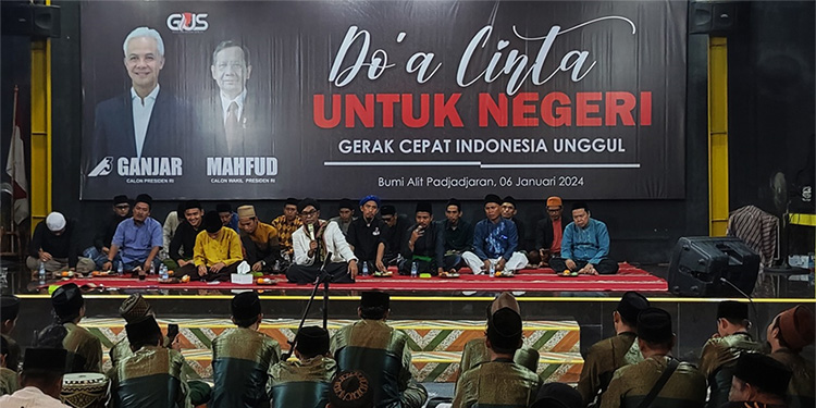 Ulama-Santri Banten Tegaskan Komitmen Dukung Ganjar-Mahfud Bersama Ganjar Untuk Semua - gp 3 - www.indopos.co.id