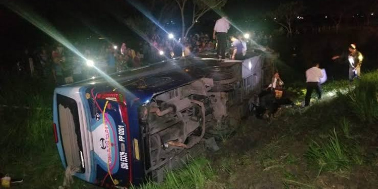 Kecelakaan Maut di Tol Ngawi-Solo, Polisi Periksa Kondektur dan Sopir - laka maut - www.indopos.co.id