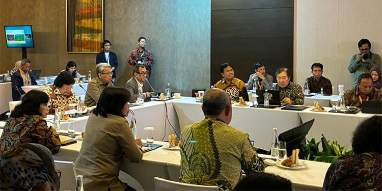 Menteri LHK RI Apresiasi Kerja Keras Taman Safari Indonesia Jalankan Program Konservasi hingga Edukasi Satwa! - lhk - www.indopos.co.id