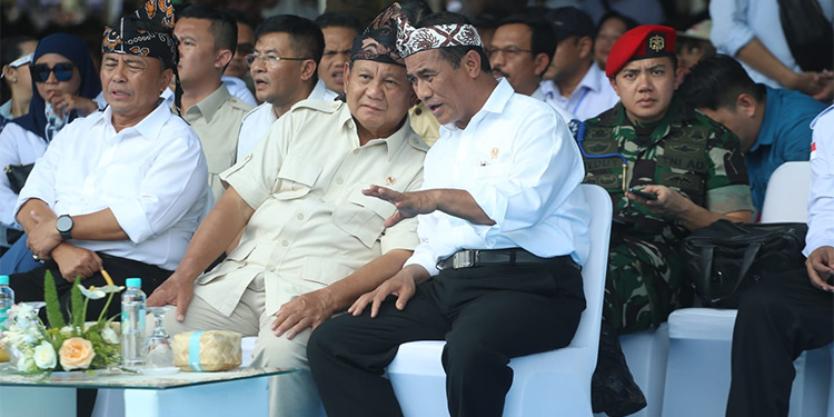Menhan dan Mentan Dielu-elukan 60 Ribu Petani dan Peternak Se-Jawa Barat - mentan 3 - www.indopos.co.id