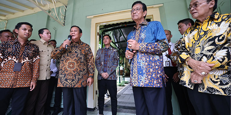 Prabowo: Saya Dapat Banyak Wejangan soal Masa Depan dan Teknologi dari Sri Sultan HB X - prabowo 25 - www.indopos.co.id
