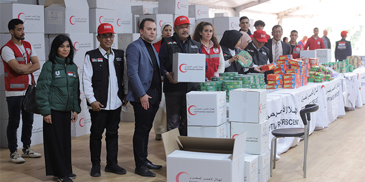 BAZNAS RI bekerja sama dengan Egyptian Red Crescent (ERC) Mesir mengirimkan bantuan kemanusiaan berupa satu truk selimut bagi warga Palestina. Foto: Dok. BAZNAS RI