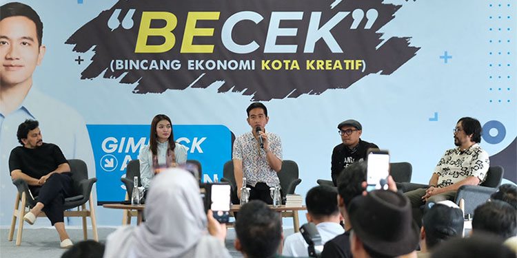 Calon Wakil Presiden nomor urut 2 Gibran Rakabuming Raka menghadiri pertemuan dengan komunitas-komunitas anak muda kreatif di Tangerang Selatan, Banten, Sabtu (3/2/2024). Foto: TKN 02