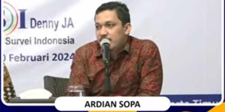Peneliti Senior LSI Denny JA Ardian Sopa dalam acara daring. Foto: Nasuha/ INDOPOS.CO.ID