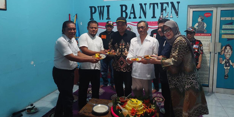 Hadiri HPN Bersama PWI Banten, Pj Gubernur Sebut Pers Berperan Strategis Menginformasikan Pembangunan - pwi 1 - www.indopos.co.id