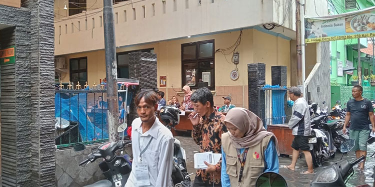 Bawaslu Jakarta Utara: TPS Banjir Pengaruhi Partisipasi Pemilih - tps banjir - www.indopos.co.id