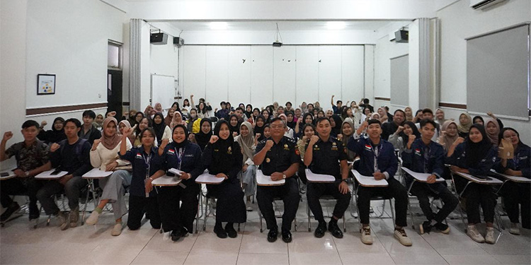 Bea Cukai kembali menjelaskan peran dan fungsinya dalam ekonomi nasional kepada kalangan mahasiswa di Manado dan Malang. Foto: Humas Bea Cukai