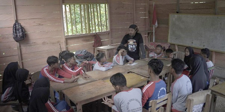 Gerakan Bangun Sekolah Layak, Wujudkan Mimpi Anak Pelosok - dd 1 - www.indopos.co.id