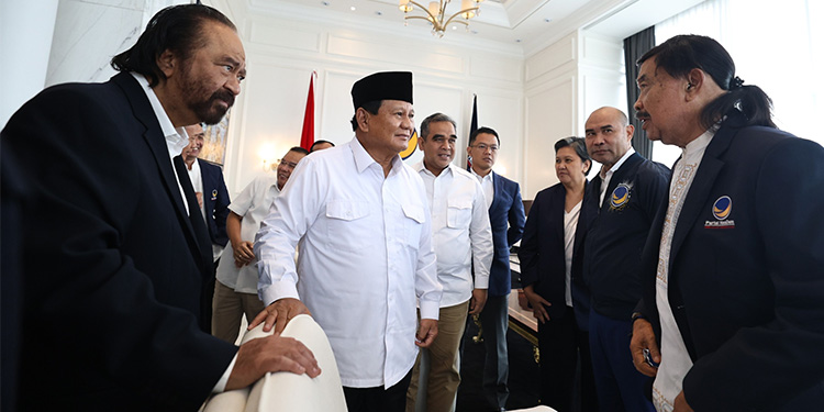 Capres sekaligus Ketum Partai Gerindra Prabowo Subianto menemui Ketum Partai NasDem Surya Paloh di NasDem Tower, Jumat (22/3/2024). Foto: Ist