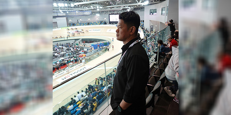 Senior Vice President Asia Cycling Confederation (ACC) Raja Sapta Oktohari, yang hadir pada di UCI Track Nations Cup Honglong 2024, akhir pekan kemarin. Foto: Istimewa