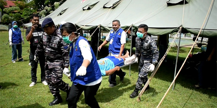 Pelatihan penanggulangan bencana alam di di wilayah kerja Lanal Kendari. Foto: TNI AL untuk INDOPOS.CO.ID