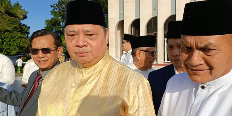 Airlangga Ungkap Ridwan Kamil Dapat Dukungan Gerindra Berlaga di Pilgub Jakarta - airlangga - www.indopos.co.id