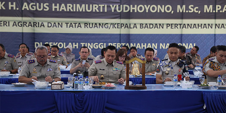 Menteri ATR/Kepala BPN, Agus Harimurti Yudhoyono (AHY) mengunjungi Sekolah Tinggi Pertanahan Nasional (STPN) di Yogyakarta, Kamis (25/4/2024). Foto: Dok. Kementerian ATR/BPN