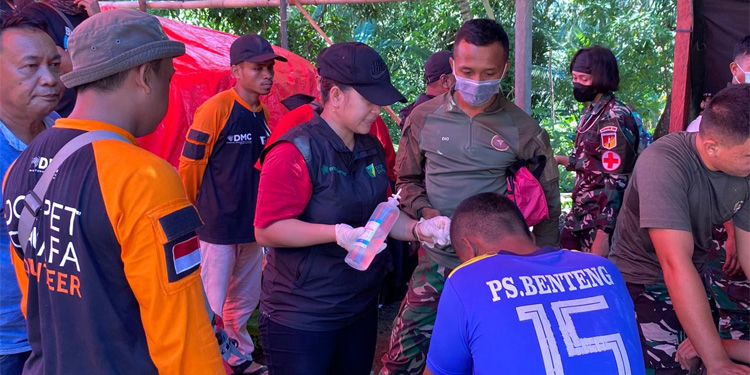 DMC Dompet Dhuafa dan Dompet Dhuafa Sulut Tanggap Bantu Evakuasi dan Penanganan Medis untuk Penyintas - dd 6 - www.indopos.co.id