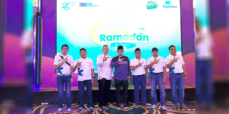 PT Pegadaian mengumumkan nama para pemenang program Undian Pegadaian Poin yang dilaksanakan pada acara Festival Ramadan di Trans Mall Cibubur. Foto: Dok. PT Pegadaian