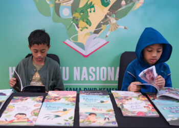 Pengunjung (anak-anak) pada Hari Buku Nasional (Harbuknas) di Jakarta. (Dok. Kemendikbudristek)
