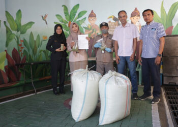 CV Argo Sehat Nusantara yang berdomisili di Blora, Jawa Tengah mengekspor dua ton daun kelor ke Malaysia. Foto: Humas Bea Cukai