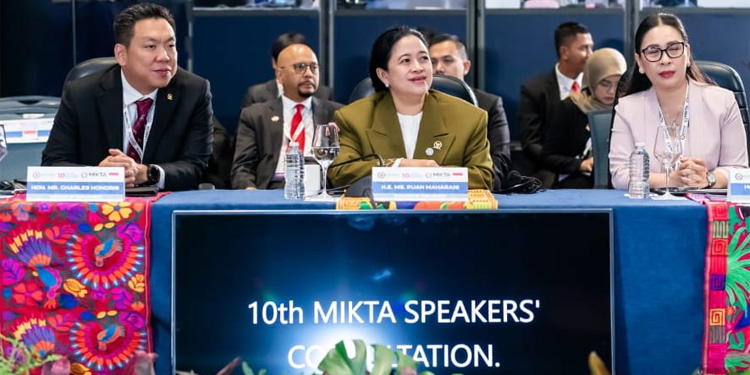 Ketua DPR RI Puan Maharani saat memimpin diskusi sesi ketiga pada konsultasi ketua parlemen negara anggota MIKTA di Meksiko, Rabu (8/5/2024). Foto: Humas DPR