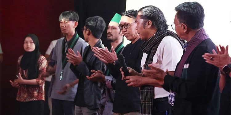 Pj Gubernur Banten Al Muktabar hadiri Nobar Film Lafran bersama Kader dan Alumni HMI MPO se-Cabang Lebak di Rangkasbitung. (indopos.co.id/yasril)
