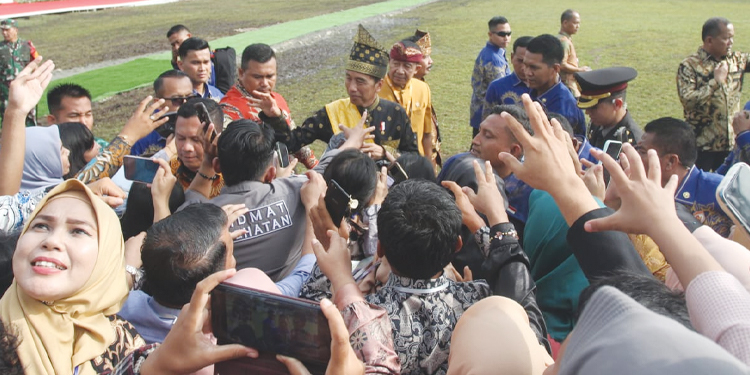 Kehadiran Jokowi Di Blok Rokan: Kehormatan Bagi Riau, Kota Dumai Dan ...